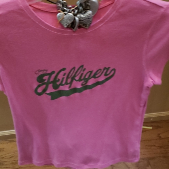 Tommy Hilfiger Tee Shirt - Picture 1 of 2